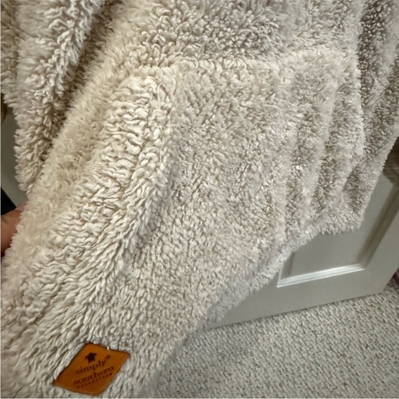 Simply Southern Women's Tan Sweater Size L with Stripe Accents - Picture 3 of 4